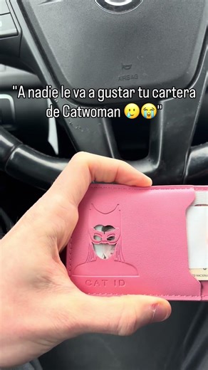Mira que le regalé a mi novia 😳🫣 #superheroe #cartera #batman #wallet