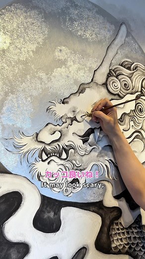 壁に墨絵のキリンを描く｜玄関守る壁画アート