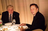 120秒回顾2024美国大选：特朗普遭暗杀、炸薯条 马斯克高调助力_腾讯新闻