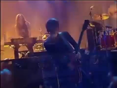 “MADAGASCAR” Guns N' Roses live at the 2002 MTV Video Music Awards Radio City Music Hall New York City, 🇺🇸 August 29, 2002 #GnFnR #gnr | Guns n' f 'n Roses.It - Nightrain Italia Fanpage