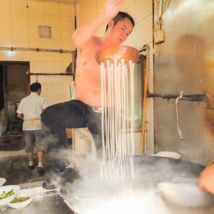 10M views · 40K reactions | The MOST UNIQUE Street Food in the WORLD!! Found deep in the heart of Chengdu, China!! Watch until the end to discover the uniqueness!!! | The Food Ranger | Facebook