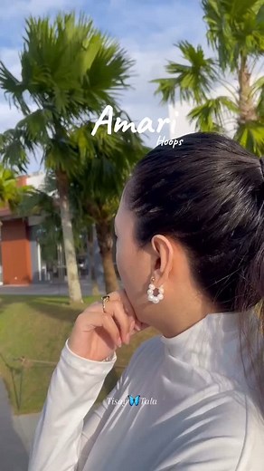 For the modern muse who owns every glance, the Amari Hoops aren’t just accessories. They’re a statement of presence, poise, and quiet power. Watch. Want. Wear. ✨ Send us a message and get one Amari Hoops for yourself 🥂🌷 | Tisay Tala