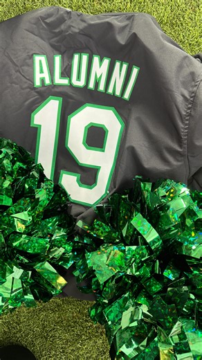 Arielle | Being surrounded by seven decades of Eagles Cheerleaders I HAD to get some of their stories. Forever grateful to be apart of it 💚🦅 S/o to... | Instagram