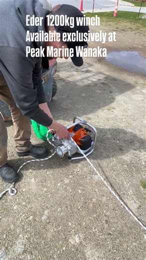 A quick test in the paddock with the new Stil powered 1200kg Eder winch. Now let’s go boating and put it to the test. #peakmarine #ederwinch1200 | Peak Marine