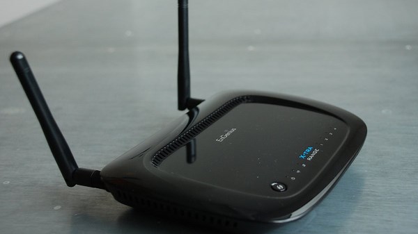 EnGenius ESR300H High Power 300Mbps Wireless N Router review: EnGenius ESR300H High Power 300Mbps Wireless N Router