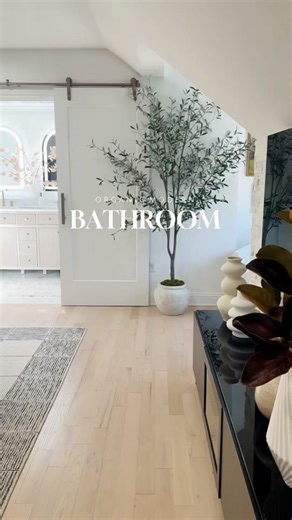 The vanity upgrade that makes this bathroom look luxurious