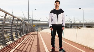 Doppeldurchschlag (Double Unders) lernen beim Seilspringen - so geht's