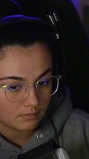 Embarrassing Moment: Girl Farts on Live Stream