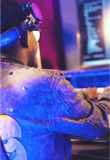 Retrouve ce beat en exclu sur YouTube et BeatStars !( beat name :MARIA) Écoute juste une minute de cette prod que j'ai postée, tu ne pourras pas résister ! Ne manque pas l'occasion de poser sur un banger. 🎙️🎤 Lien d'achat direct dans la bio ! 🇨🇬🇨🇩🇨🇮🇨🇲🇸🇳🇳🇬🇬🇳🇬🇦🇲🇱🏴󠁧󠁢󠁥󠁮󠁧󠁿🇫🇷🇺🇸 #BeatForSale #MusicProducer #BuyBeats #Afrobeat #TypeBeat #DJMOVIC #BeatStars #youtubebeats