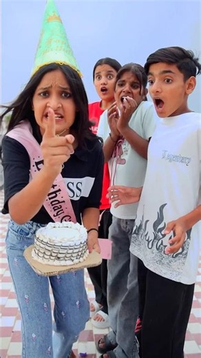 Birthday 🎂 ग़ुब्बारा 🎈फुट गया 🫪 #mkstudioofficial #cake #balloon #bday #shorts