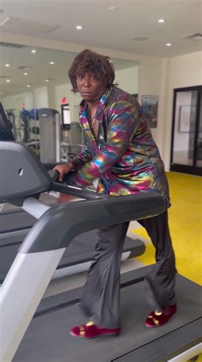 Frito practicing his pimp walk😂😂