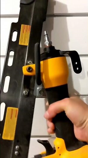 Organizing with a slat wall (Proslat)