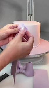 102K views · 640 reactions | How-to make a Bow on a Cake Cc- Sweet Bea's Bakery | 24/7 Cake Affairs Blog | Facebook