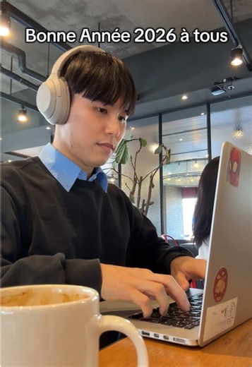 Bonne Année 2026 ! Les #developpeur et les #ingenieur , cette année c'est la votre ! Vous allez #coder des projets inspirants, impactant et peut être même signer dans une #bigtech comme Google ou Microsoft. Croyez en vous et travaillez dur, soyez ambitieux . Votre vie dans le monde de la #tech va prendre un tournant cette année 🧑‍💻👩‍💻👨‍💻