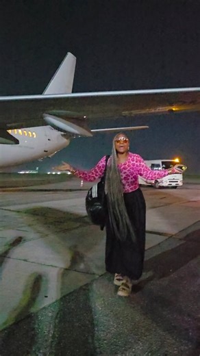 Award Winning Brand Influencer on Instagram: "Part 6: Road Trip from Anambra to Asaba + Flight back to Lagos. I am officially in Lagos and I am mentally not adjusting. Every positive emotion and atmosphere I enjoyed this festive holiday with my family, I want to relive it again and again. I want an overflow of it. . I remember when we just arrived villa, after our road trip from Portharcourt, my children said to me a few times, "I prefer Portharcourt". I told them give it 24-48hrs and see. When 