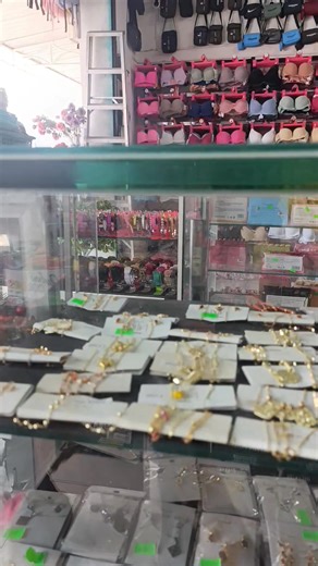 Muchos relojes y muchos accesorios en LA MEGA LOCURA PAISA, " todo en un solo lugar " El calle 17 entre carreras 13 y 14, diagonal a Restaurante El Turista, Frente Sensación, ahí está LA MEGA LOCURA PAISA en Ciénaga, Magdalena. | El Fuete Noticias