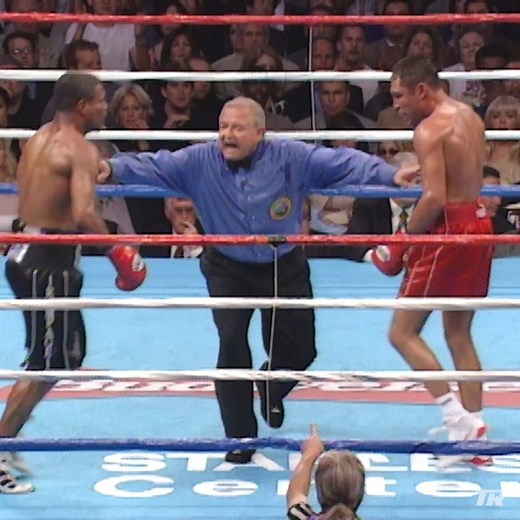 Round 12 of De La Hoya vs Mosley was one for the books 📚 | Top Rank Boxing