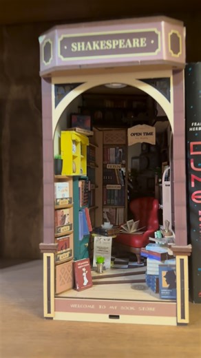 Readheaded Kate 📚 | So many books to read so little time… #books #tbr #bookstore #booknook #bookstagram | Instagram