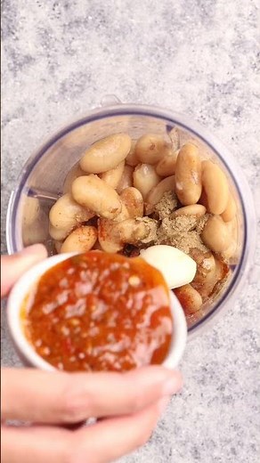 🌶️ Harissa Butter Bean Hummus - easy, creamy, spicy, delicious! Recipe now live!