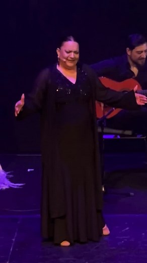 🔥 Experience the authentic flamenco show in Barcelona! 💃✨ Passion, rhythm, and tradition come to life on stage. Don’t miss it! 🎶❤️ Get your tickets now >> https://www.grangalaflamenco.com/reservar/ . . #Barcelonayflamenco #Flamencobarcelona #Barcelonacity #Barcelona #Flamencobarcelona #Barcelona #barcelonagram #barcelonainspira #barcelonaspain #barcelonalovers #barcelonalife #barcelonaexperience #barcelonaart #barcelonaphotographer | Barcelona y Flamenco