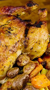 Roasted Capon Juicy roasted capon with honey vegetables and crispy baby potatoes — perfect for Christmas or a Sunday roast. Ingredients: Marinade: 4 garlic cloves • 1 lemon (quartered) • Thyme, rosemary, sage, parsley • 1 tsp salt • 1 tsp honey/maple • 2 bay leaves • 1 tsp peppercorns • 1L water Buttered Herbs: Parsley, sage, basil, thyme • 30g salted butter (soft) • 1 garlic clove • 1 tsp olive oil • Salt & pepper Honey Veggies: 300g parsnips • 300g carrots • 400g Brussels sprouts • 1 tbsp oliv