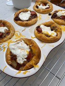 9.4K views · 133 reactions | Game Day Chili Cheese Dog Biscuit Cups! These will be a hit for any Game Day get together at the house. Go Sports! (This original video was produced by Network Media, LLC and Sean Makhuli) | Home Hacks & Easy Snacks | Facebook