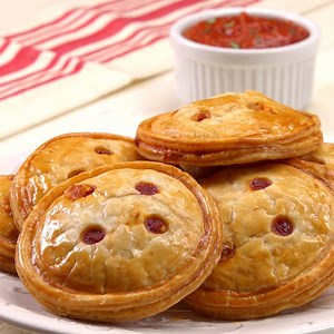 3.1M views · 9.7K reactions | Pizza Pockets Get the full recipe:...