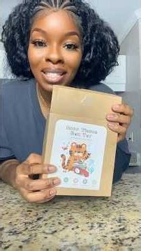 My 7m old LOVES pulling out tissues and wipes, so I had to get her this baby tissue box toy 🧻💛