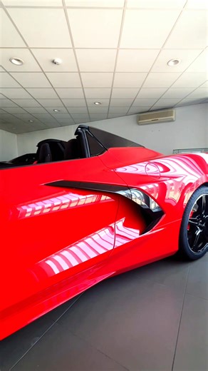 🇺🇸Az Amerikai Vasak a Corvette Europe egyetlen, hivatalos magyarországi Corvette képviselete. Modellválaszték kínálatunkban: Stingray, Z06 és a vadonatúj E-Ray. Hivatalos, gyári szervizprogramunk segítségével a diagnosztikán, robbantott ábrás alkatrész keresésen túl garanciális és visszahívás kérdéskörben is teljeskörű szerviz szolgáltatással nyújtunk. https://www.amerikaivasak.hu/modellek/corvette/ További információért keresd kollégánkat! 📲𝟬𝟲 𝟮𝟬 𝟰𝟮𝟴 𝟯𝟱𝟯𝟮 | Amerikai Vasak