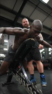 Can we Ban kissing in the gym 😰