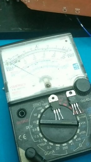 Transistor TIP31 NPN Transistor TIP32 PNP #digitalcreator #ukurtransistor #electronics | S Suyatno