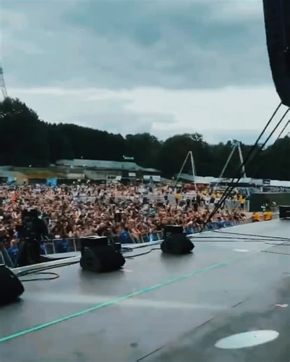 Manpreet on Instagram: "“Moosewala x Steel Banglez – jadon stage te awaaz te beats ikko vele dhamaka karn 🔥🎶” #sidhumoosewala #moosewala #moosewalaforever #legendneverdies #moosetape #thelastride #295 #justiceforsidhumoosewala #punjabisongs #punjabimusic #punjabisinger #moosewalafan #moosewalafans #punjabhiphop #moosewalalive #moosewalashow #moosewalastage #sidhu_live #moosewala_legend #punjabicelebrity #punjabirockstar #moosewalapower #trendingreels #reelitfeelit #viralreel"