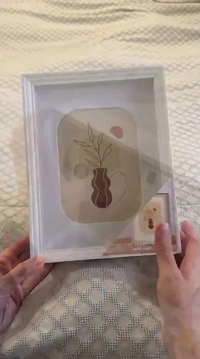 I love this LED picture frame — simple, warm, and perfect for cozy vibes.