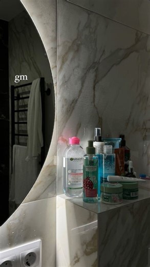 ‎يُمنىٰ‎ on Instagram: "懶"