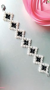 365K views · 5.7K reactions | DIY Square Shape Bracelet Tutorial 朗朗 | Wedding Decoration Ideas | Facebook