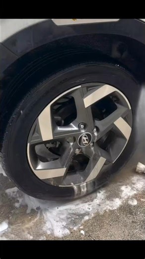 Deep Cleaning Alloy Wheels | Amazing Results 😍