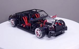 发光、冒烟、声组、底盘升降齐全！纯手工打造仿真1969 Chevrolet Camaro Z28 RS Supercharged V8漂移遥控车~