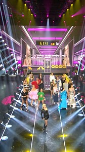 86K views · 372 reactions | Let’s go girls!  Unsere Models der 18. Staffel von Germany*s Next Topmodel by Heidi Klum haben gemeinsam mit Kim Petras einen wirklich unvergesslichen Auftritt hingelegt. #GNTM2025 Die erste Folge startet am Donnerstag, den 13. Februar, um 20:15 Uhr auf #ProSieben und im Stream auf Joyn.  #happybirthdayGNTM | Germany's Next Topmodel | Facebook