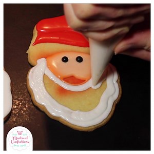 1.5M views · 112 reactions | Learn how to make this cute two-piece Santa cookie, a perfect stocking stuffer. If you'd like a more in-depth speaking lesson, you can join my Cookie School group. | La cabane a poterie | Facebook