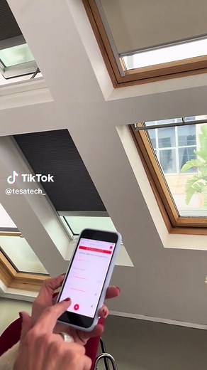 Ventana para Techo Inclinado Velux con Pack Active