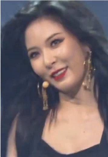 HyunA: K-Pop Sensation and Stage Performer