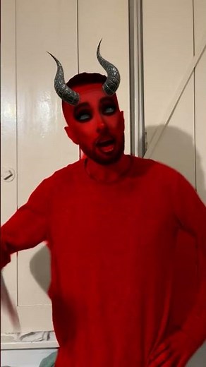 الشيطان 👹 مابغاش يخرج 😂🤦🏻‍♂️ #funny #كوميديات #ضحك #اكسبلور