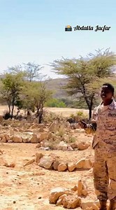 CALMISKAD; "Waan soobooqana Wan u duceena dadkoodiina waan xusnaa, dad aan jecelnahay weeye, illhy baa naga jeclaaday, anagana halkana Ku dambeen Doona" Cornell Cali Bashiir Cali mid kamid Saraakiisha Ciidanka Difaaca Puntland ee PMPF oo u dooceenaya shuhadada ciidamada ee ku shahiiday hawlgalka Hilaac ee buuraha calmiskad gobolka Bari. Dalmar Media Services / Abdalla Salah Issa | Dalmar Media Services