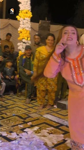 Main Banke Pyar Ki Bail #ChahatBaloch #MujraDance