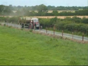 MF 188 Drawing silage