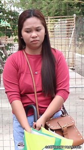 Anak Na Kayang Tiisin Ang Ina Anak Na Kayang Tiisin Ang Ina Sa buhay, karamihan ng mga anak ay kayang tiisin ang kanilang mga magulang, samantalang ang magulang ay hindi nila matiis ang kanilang mga anak, lalo pagnakikitang nahihirapan sa buhay..pero dapat ang mga anak, isipin nila kung gaano ang hirap ng isang magulang para mapalaki lang sila ng maayos..kaya dapat mahalin natin sila ng higit pa sa pagmamahal nila sa atin. Directed By: Ryan Ganiban Cast Mich: Nanay ni Hanna Hanna: Anak ni Mich n