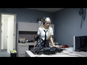 HYPNOTIC TECHNO SET IN LIMINAL OFFICE SPACE ★ JOANNA KUCHTA