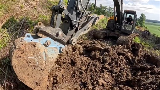 17K views · 740 reactions | Would you have gone in the cave ? #dirtperfect #excavator #caves #bulldozer #heavyhaul | Dirt Perfect | Facebook