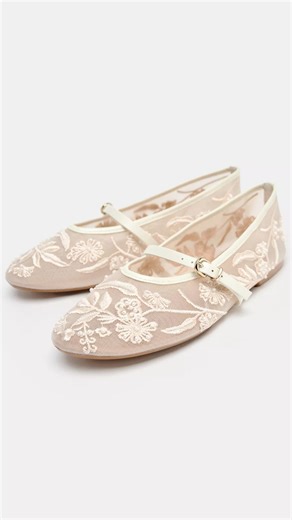 𝑪𝒉𝒆𝒓𝒓𝒚 on Instagram: "Cherry Mesh Embroidered Bridal Flats Wedding Collection | Premium Comfort Elevate your bridal and festive look with our Cherry Mesh Embroidered Flats, crafted with delicate mesh detailing and refined embroidery. Designed with a PU-medicated cushioned sole, offering exceptional comfort for long wedding events. Features: • Elegant embroidered mesh design • Bridal & festive wear finish • PU-medicated comfort sole • Premium craftsmanship • All sizes available • Replacemen