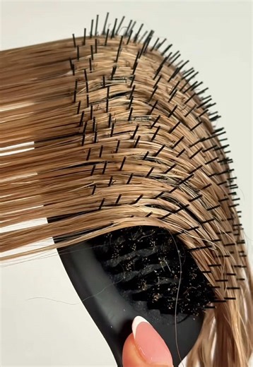 Cold weather calls for extra care🤍 Now 40% off all haircare the perfect time to stock up 🛍️✨ Available in 100ml & 250ml🤍🫶 #SWAYhairextensions #hairextensions #hairextensionspecialist #hairmask #haircareforextensions